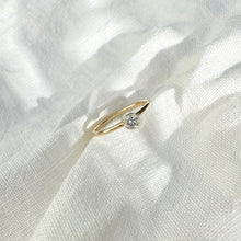 Load image into Gallery viewer, Salt & Pepper Solitaire Ring