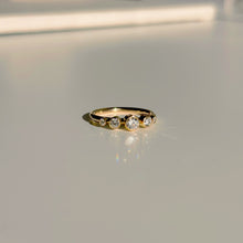 Load image into Gallery viewer, Five Diamond Ring