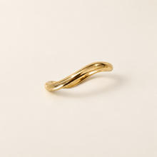Load image into Gallery viewer, Classic Wavy Band