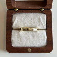 Load image into Gallery viewer, Strand Ring