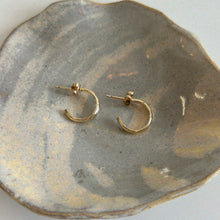 Load image into Gallery viewer, Flo Hoop Earrings