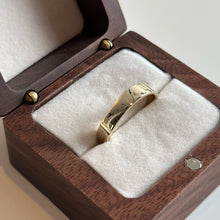 Load image into Gallery viewer, The Strand Ring