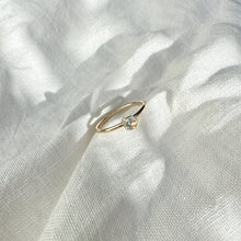 Load image into Gallery viewer, Salt & Pepper Solitaire Ring