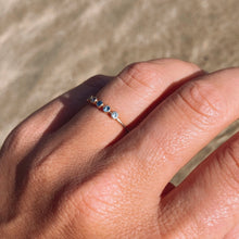 Load image into Gallery viewer, Clear Water Sapphire Ring