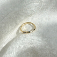 Load image into Gallery viewer, 9ct gold Flo ring
