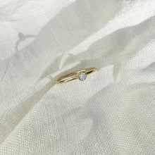 Load image into Gallery viewer, Salt &amp; Pepper diamond ring
