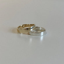 Load image into Gallery viewer, Strand Ring
