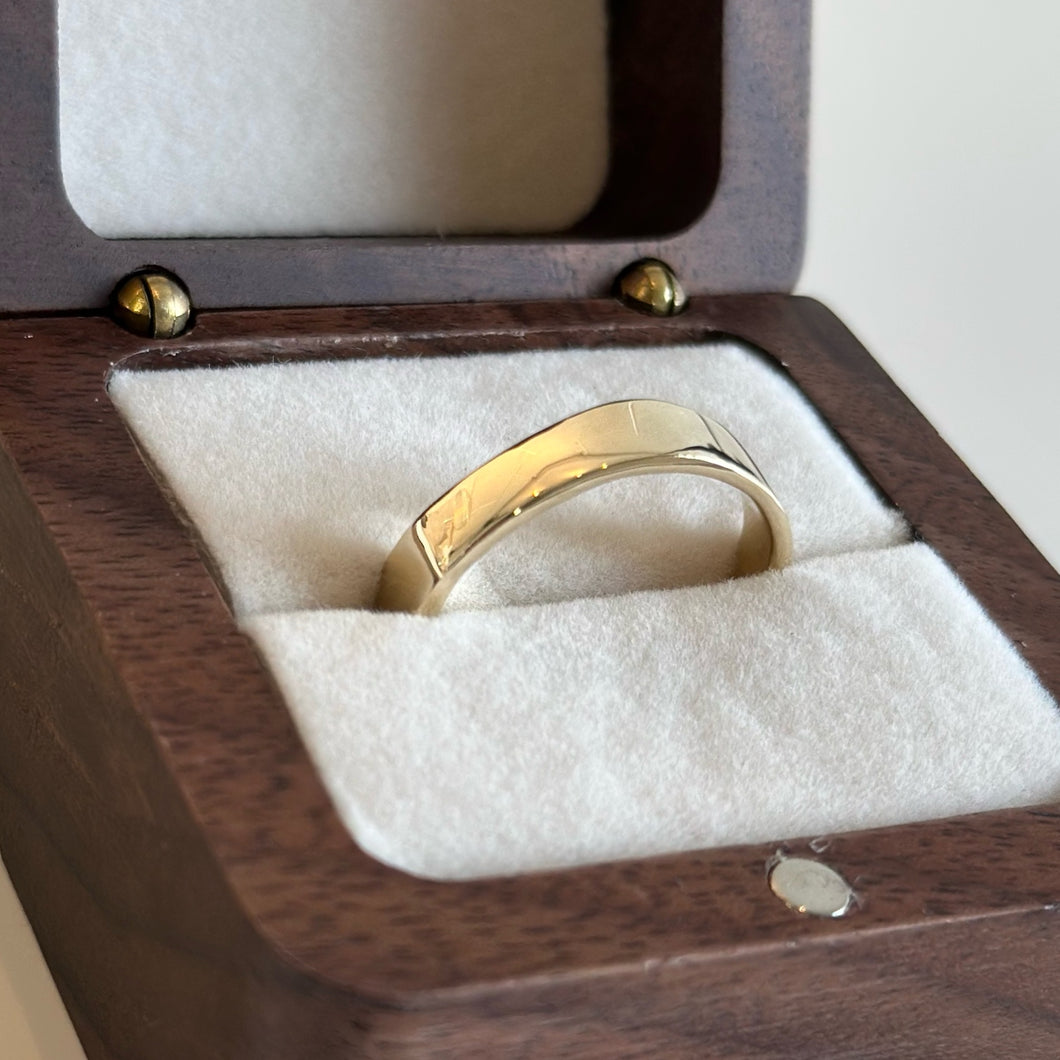Strand Ring