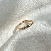 Load image into Gallery viewer, 9ct gold Flo ring
