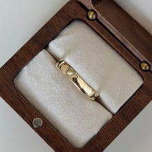 Load image into Gallery viewer, Strand Ring
